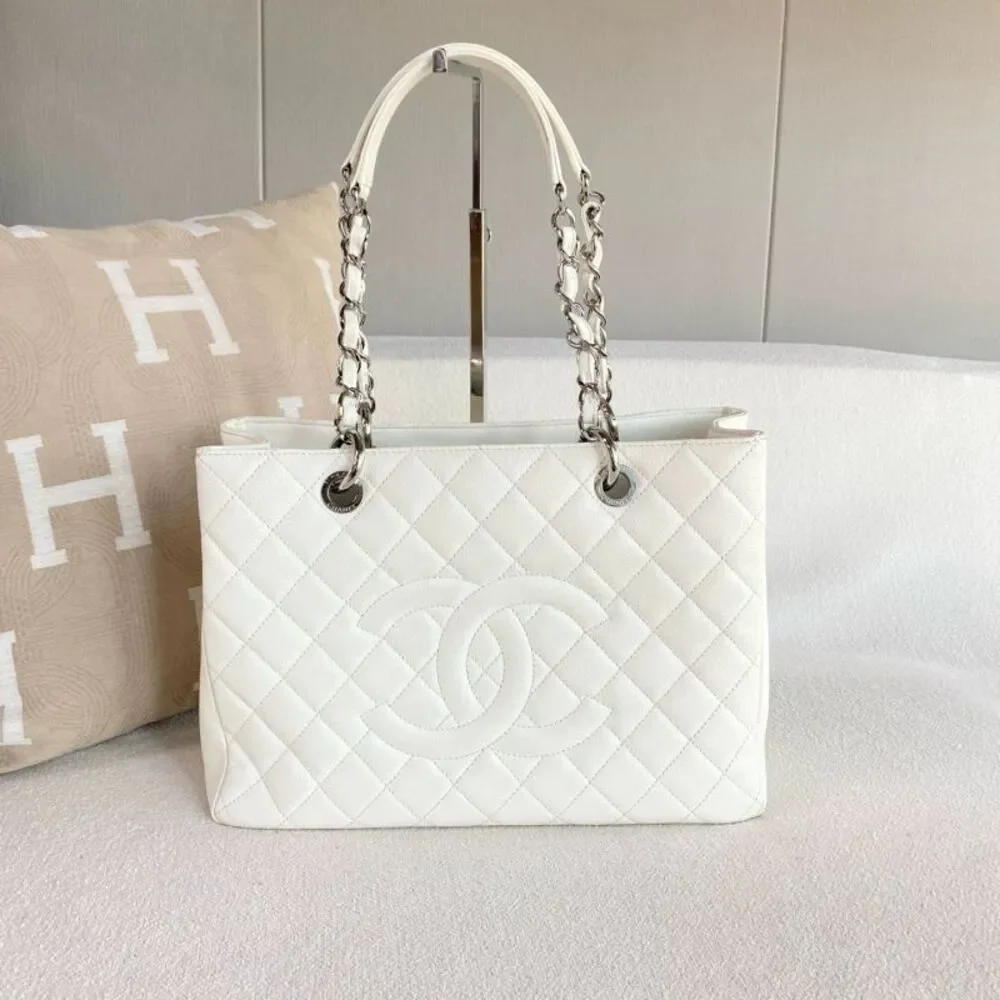 Chanel Women Pre-Loved Bag Very Good Condition